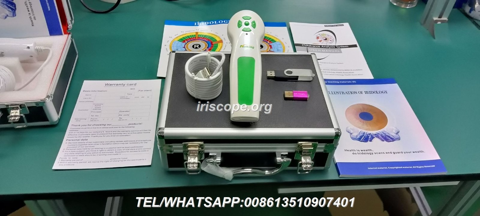 Componentes de un iriscopio profesional incluyendo cámara, iluminación LED y software