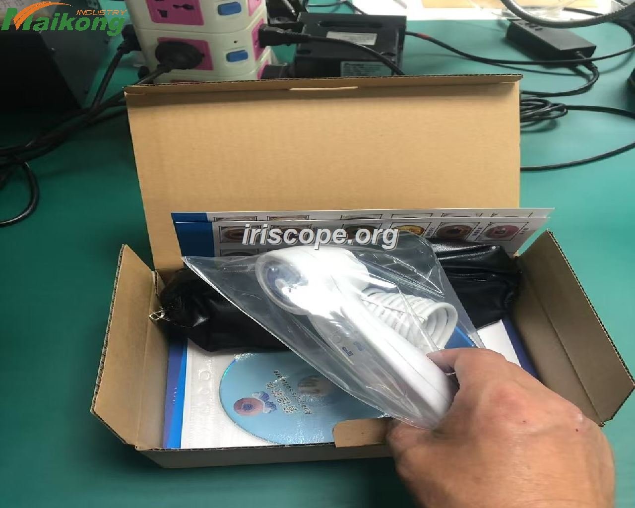 Fábrica MAIKONG iridología línea de producción moderna