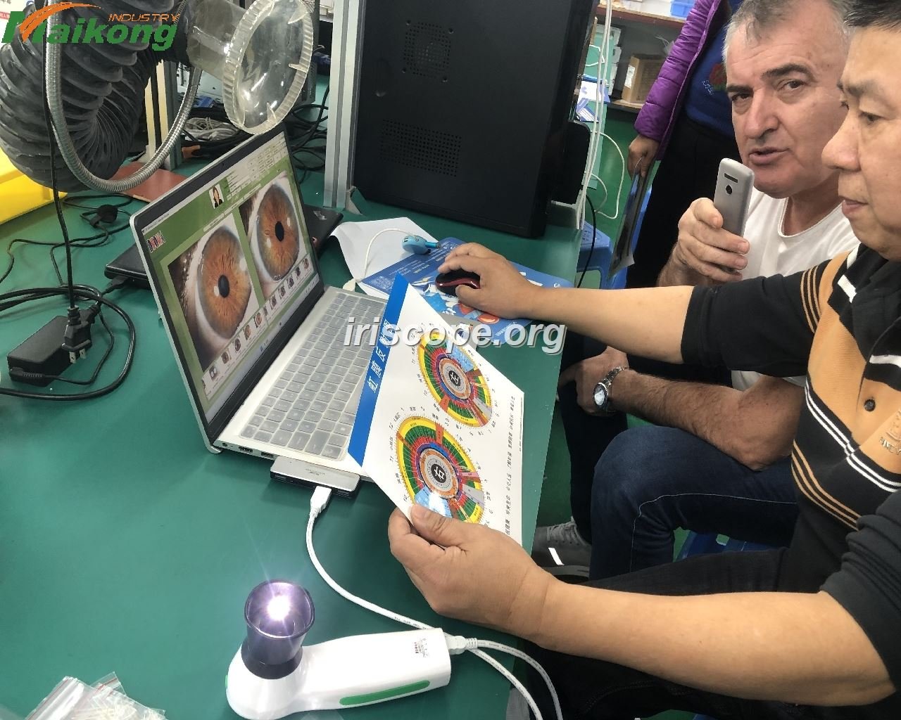 servicio postventa iriscopio MAIKONG equipo técnico profesional